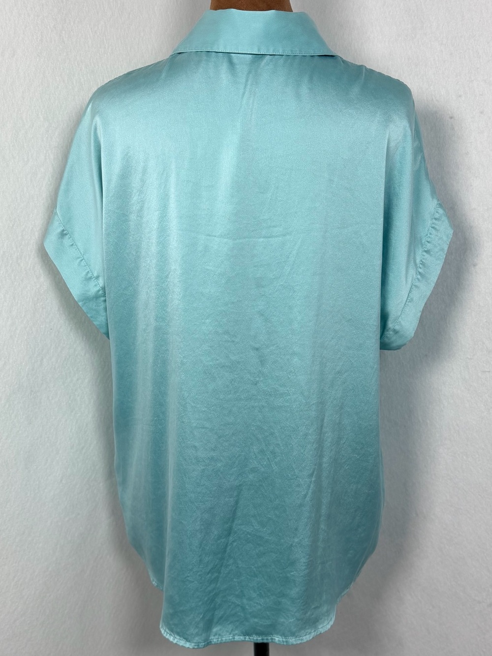 Antonio Melani Silk Blend Aqua Satin Button Front Blouse L Minimalist Coastal - Picture 5 of 8